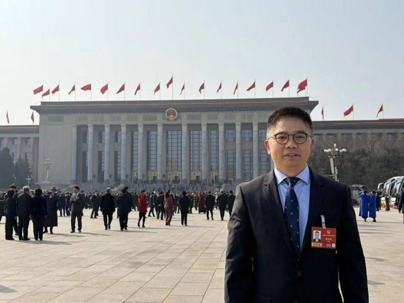  年龄门槛压缩人才空间，多位委员呼吁能力优先破除限制。 新闻 年龄门槛压缩人才空间，多位委员呼吁能力优先破除限制。 新闻 年龄门槛压缩人才空间，多位委员呼吁能力优先破除限制。 新闻