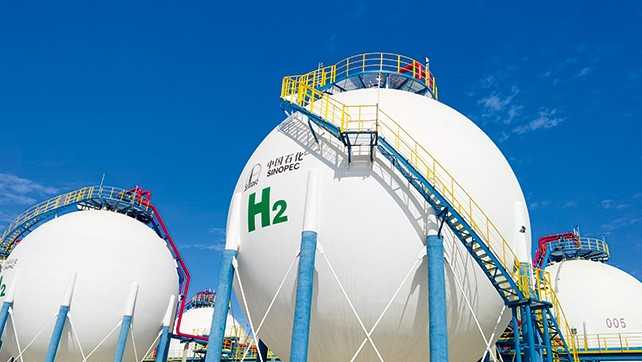 面对消纳难题的投资博弈:沙戈荒能源开发的理性转型路径 新闻 面对消纳难题的投资博弈:沙戈荒能源开发的理性转型路径 新闻