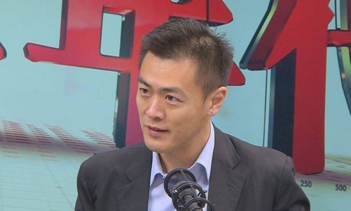 父亲身家超过李嘉诚,他不爱美女爱丑女,继承60亿家产坐地铁上班 新闻