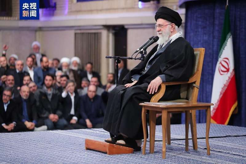 美以称哈梅内伊已“不在世” 伊朗关闭霍尔木兹海峡 袭击致近千人伤亡_0301094859 新闻