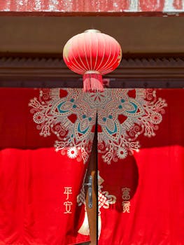 [一文读懂经济记者会]郑栅洁提高居民收入 蓝佛安老百姓过好日子 吴清投资者获得感增强(民生篇) 新闻