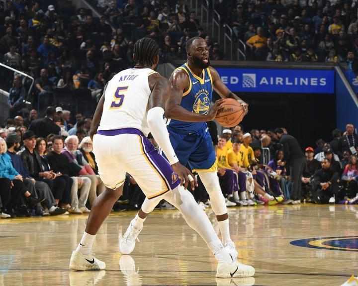 追梦低迷再度上演,勇士惨败湖人;正负值垫底暴露球队困境 体育新闻 追梦低迷再度上演,勇士惨败湖人;正负值垫底暴露球队困境 体育新闻