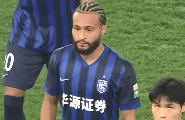 从中超首秀失利看贝维斯心路;跨洲挑战下,他选择稳步前行而非急躁。 体育新闻 从中超首秀失利看贝维斯心路;跨洲挑战下,他选择稳步前行而非急躁。 体育新闻