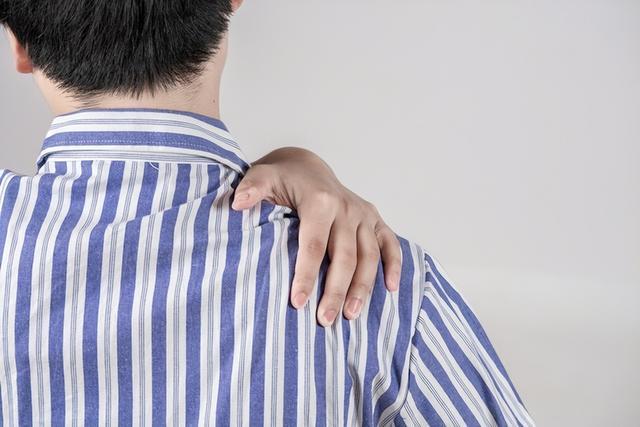  从影像科到临床：肺癌五大非典型信号的技术拆解与实战筛查 健康养生