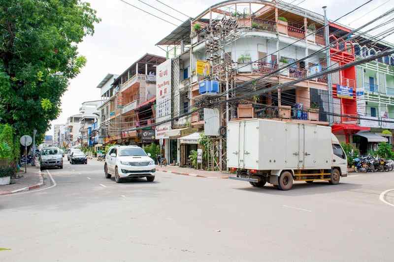  小县城的秘密：那些在外漂泊的人，究竟在养活着谁的故乡？ 情感心理